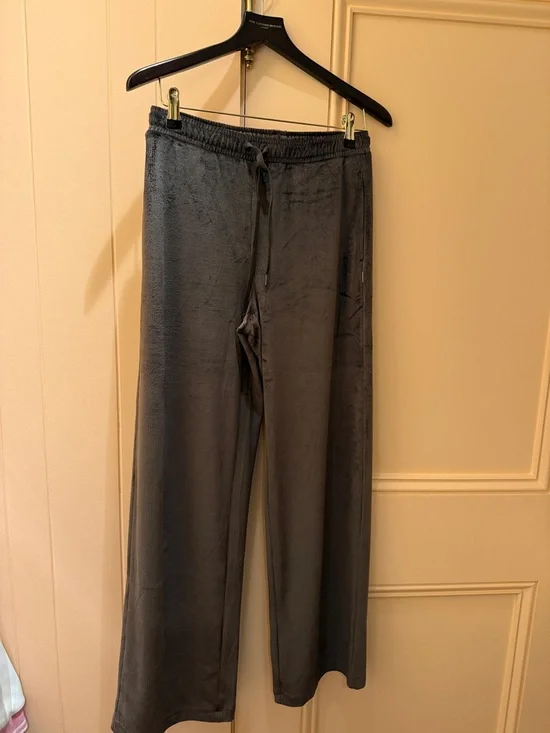 Vuori Velour Hoodie Set in Chocolate brown - Picture 2 of 3